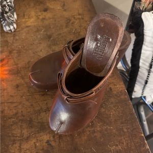 American Eagle Womens Clogs 6.5 Brown Leather Stud Tie Wooden Chuncky Heel Boho